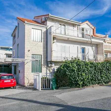 Apartman With Parking Space - 22101 Split