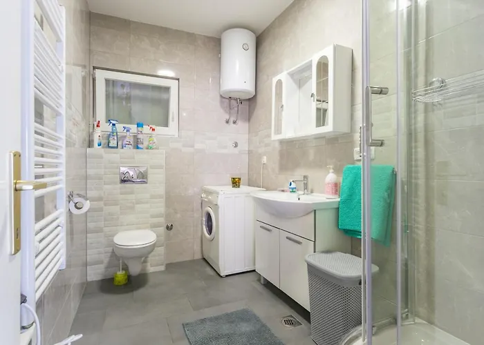 With Parking Space - 22101 Apartman *