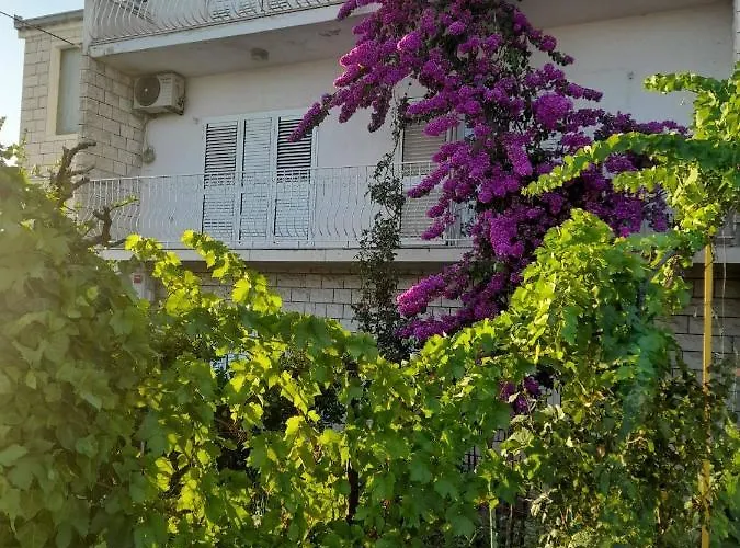 Apartman With Parking Space - 22101 Split