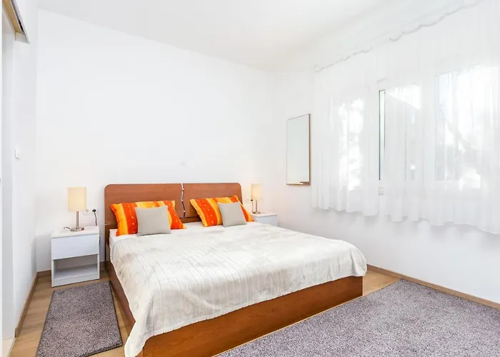 With Parking Space - 22101 Apartman Split