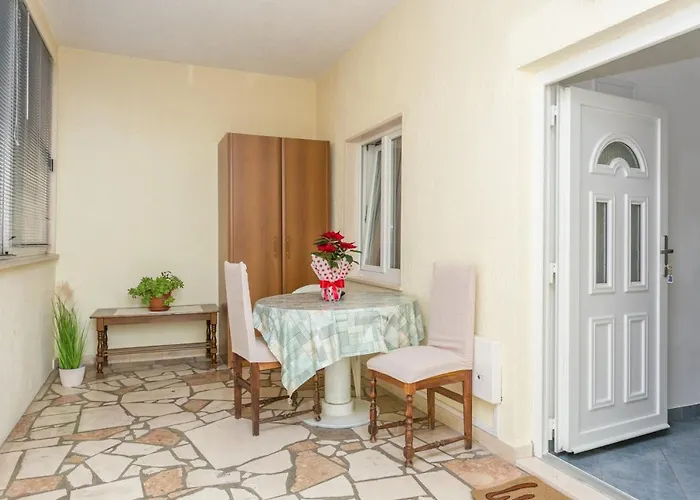 With Parking Space - 22101 Apartman